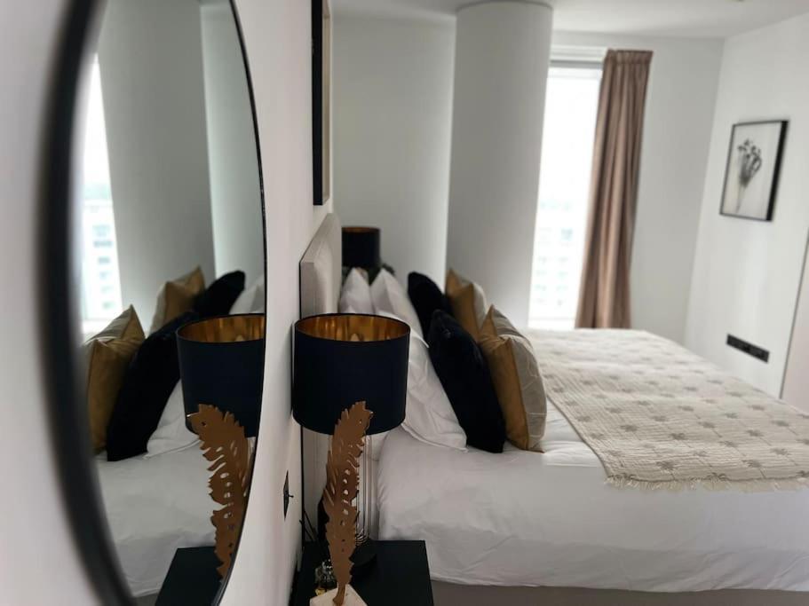 Appartamento Modern 2 Bed Flat At Battersea Londra Esterno foto